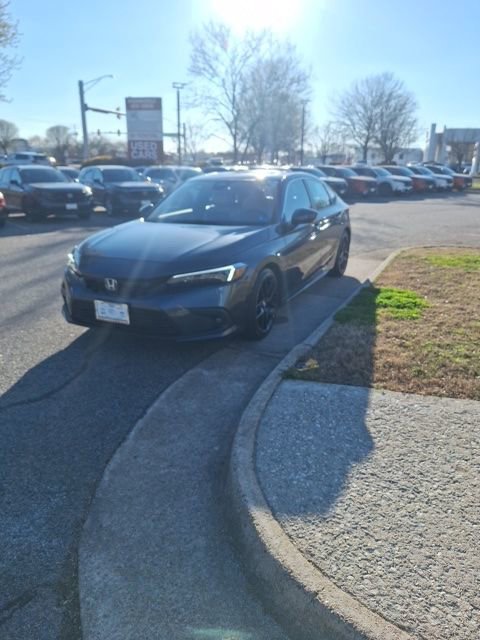 Used 2024 Honda Civic Sport Touring image 3