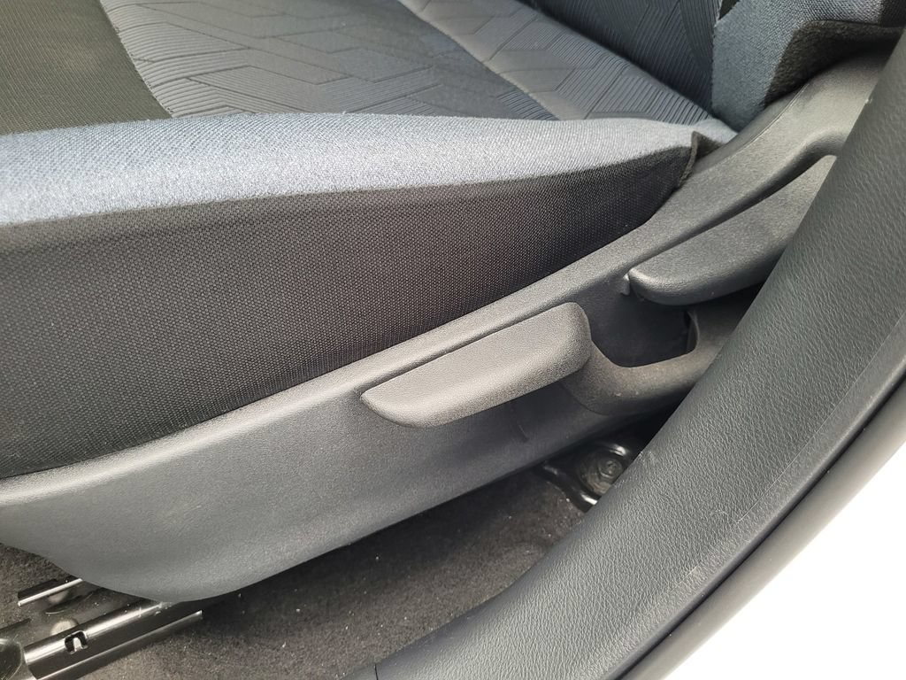 Used 2025 Nissan Versa SV FWD image 13