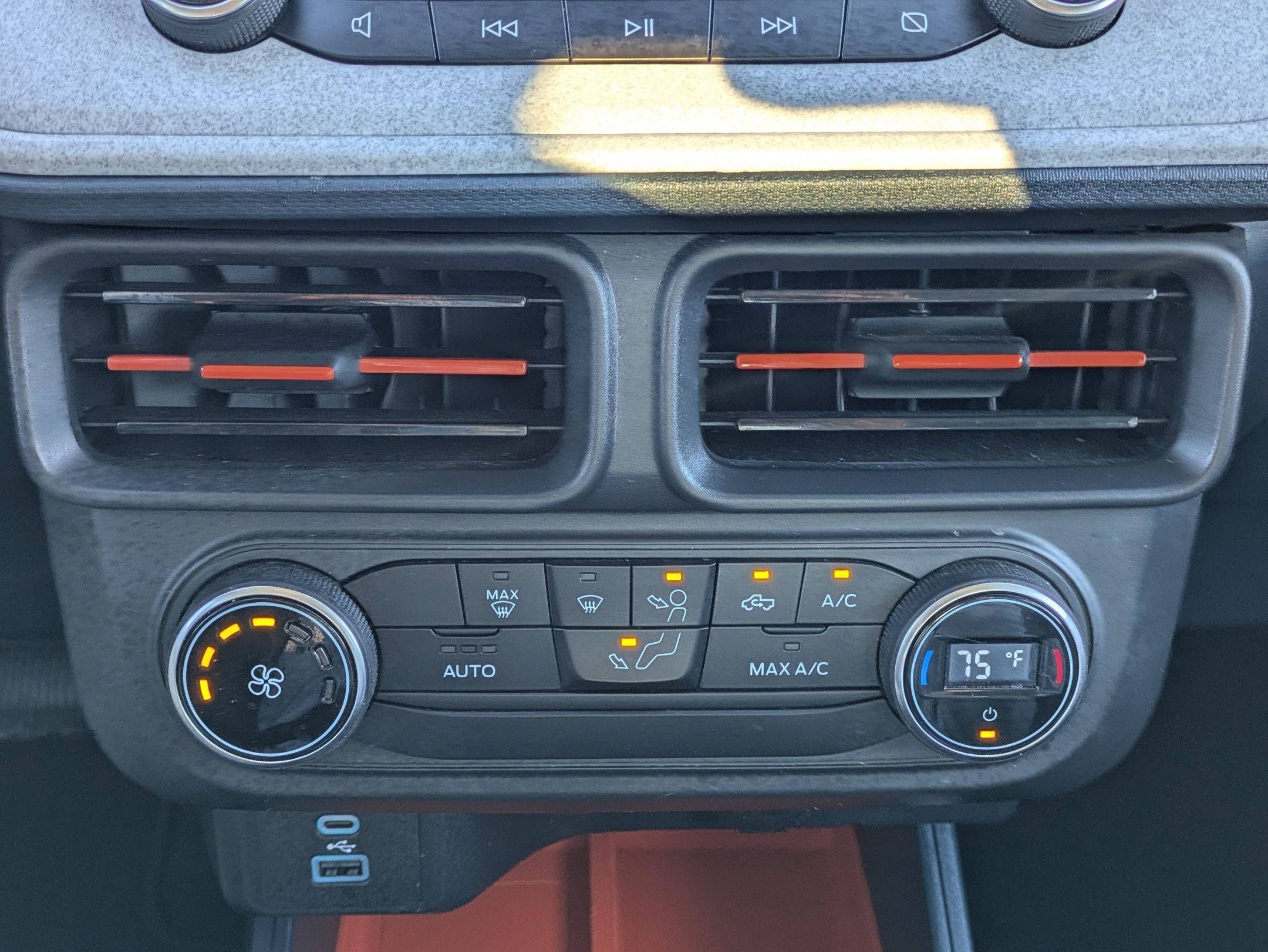 Used 2022 Ford Maverick XLT w/ Equipment Group 300A Standard image 22