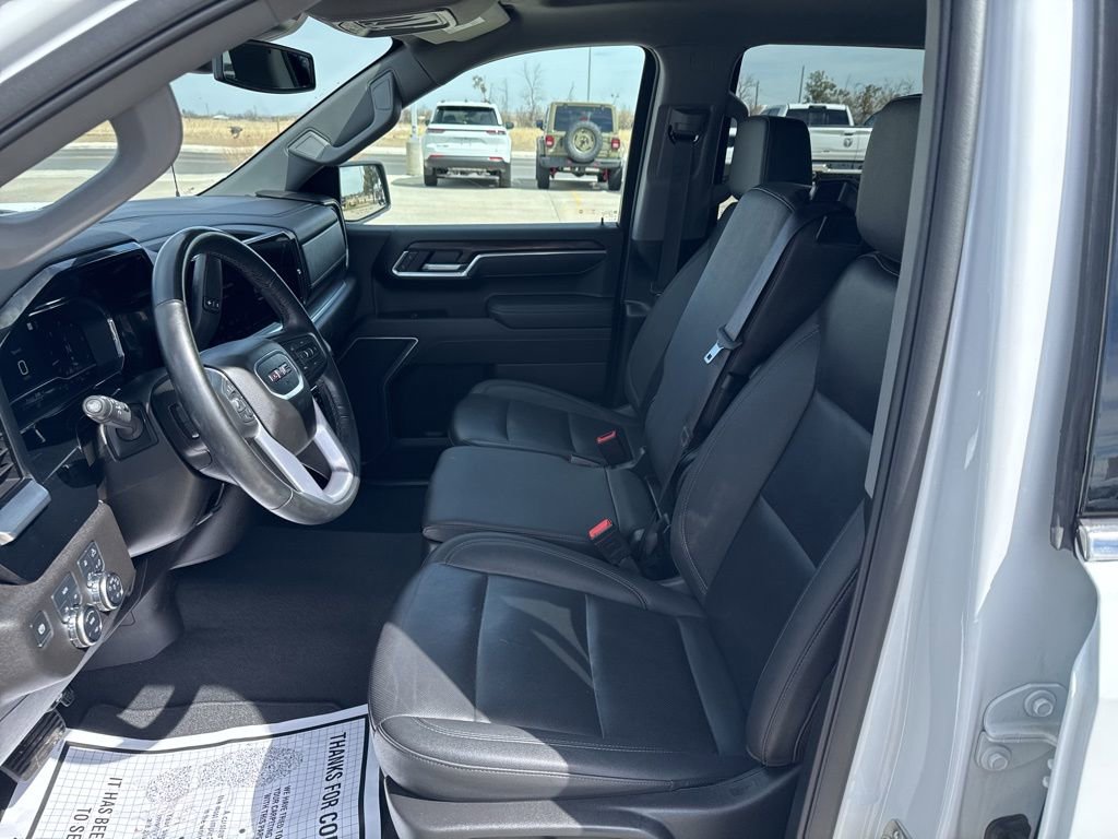 Used 2025 GMC Sierra 1500 SLT AWD/4WD image 17