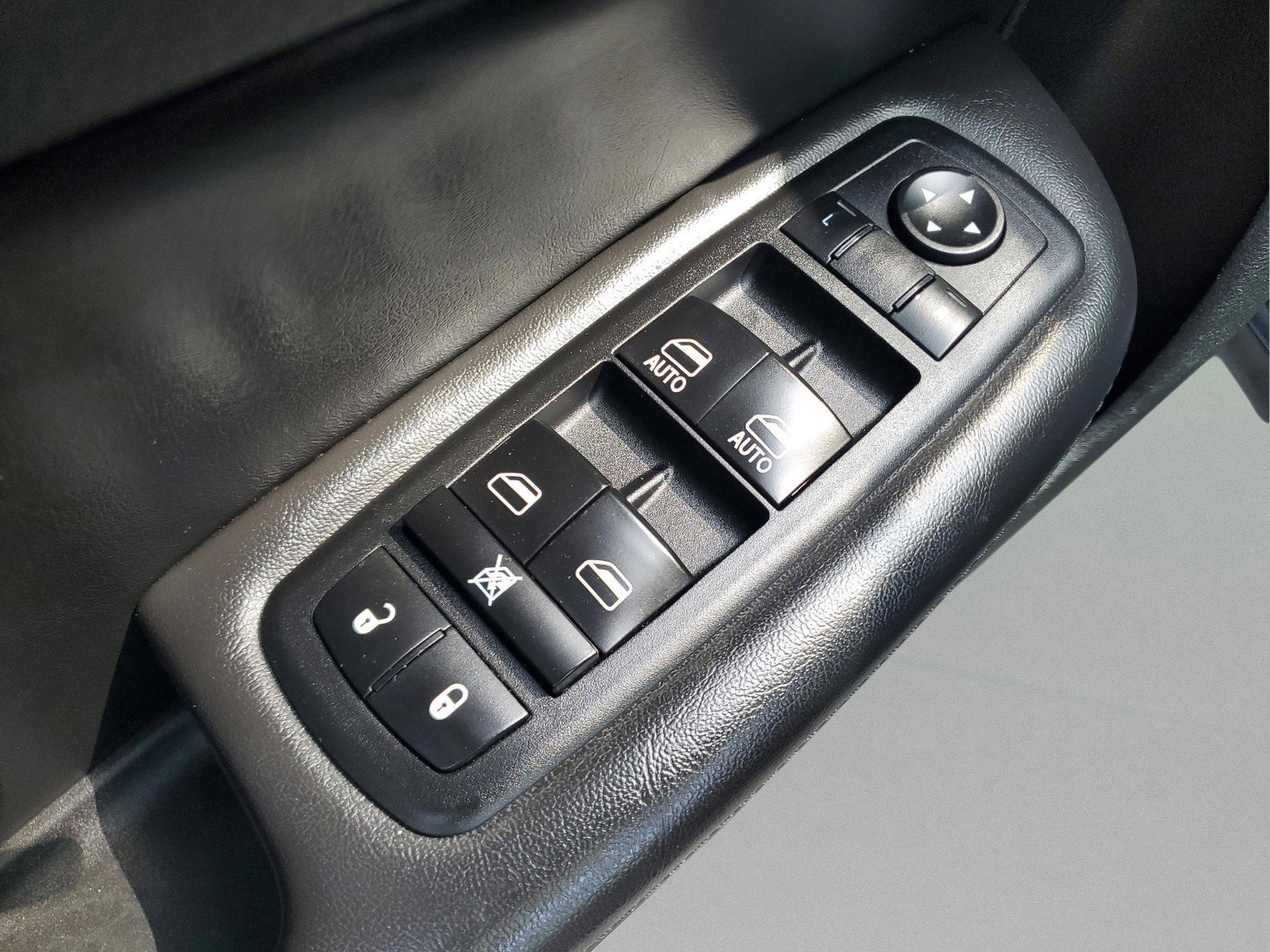 Used 2015 Chrysler 200 C w/ Navigation & Sound Group I FWD image 14