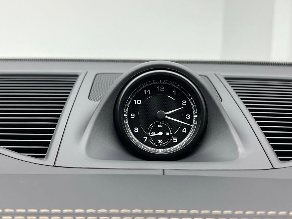 New 2026 Porsche Macan image 12