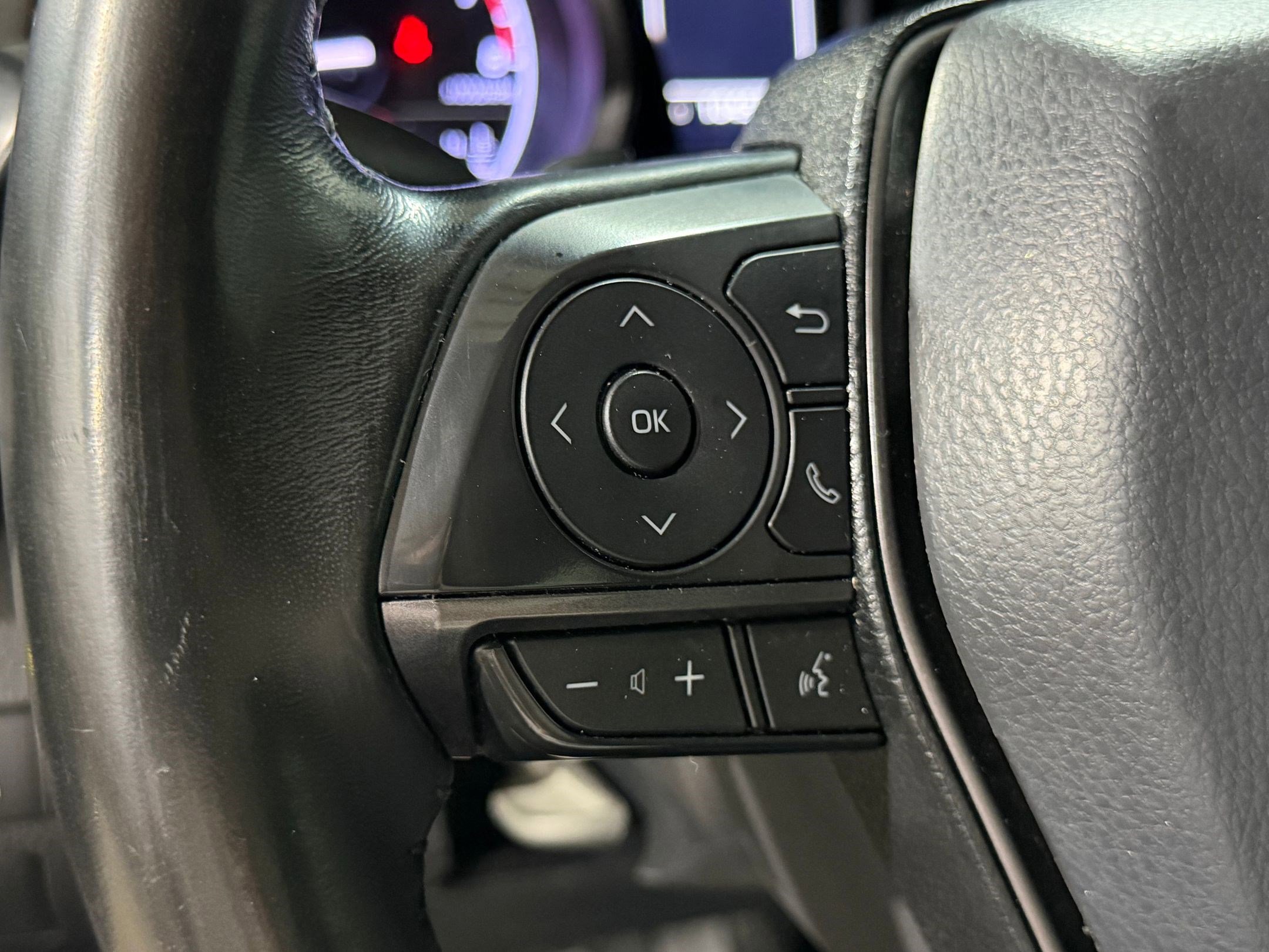 Used 2021 Toyota Camry SE image 13