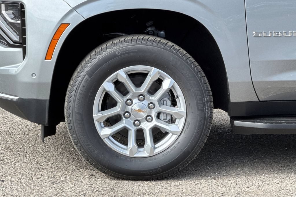 New 2026 Chevrolet Suburban LS RWD image 27