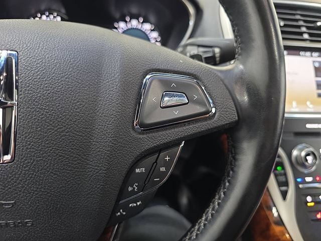 Used 2018 Lincoln MKX Select w/ Select Plus Package AWD/4WD image 17