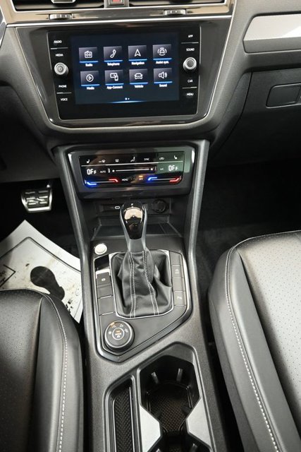 Used 2024 Volkswagen Tiguan SE R-Line AWD/4WD image 29