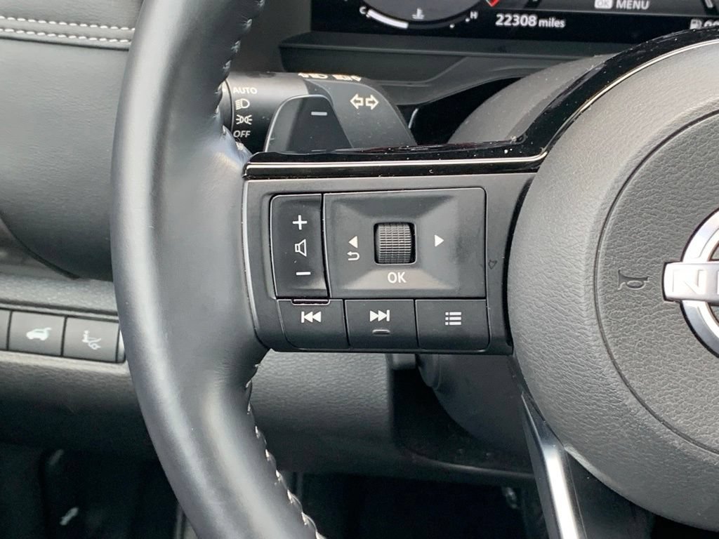 Used 2025 Nissan Pathfinder Platinum w/ Cargo Package FWD image 10