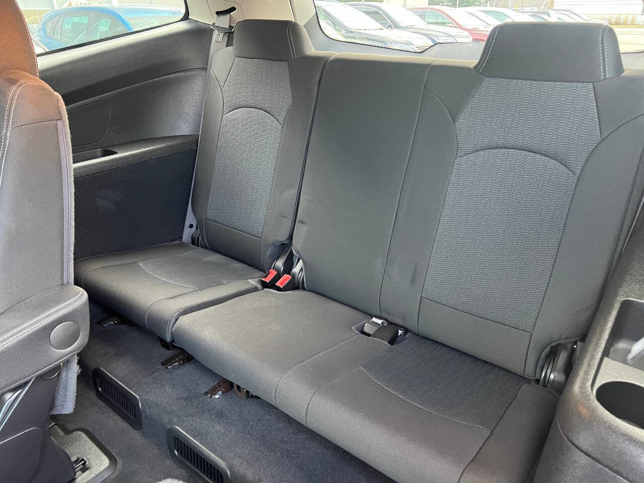 Used 2015 Chevrolet Traverse LT image 22