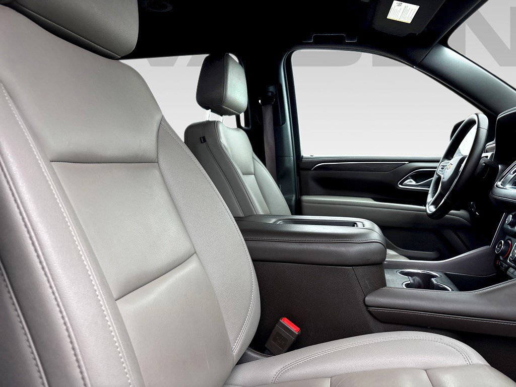 Used 2024 Chevrolet Suburban LT image 12