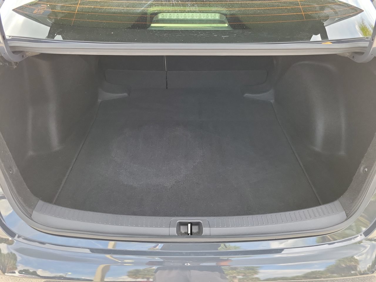 Used 2025 Toyota Corolla LE FWD image 8