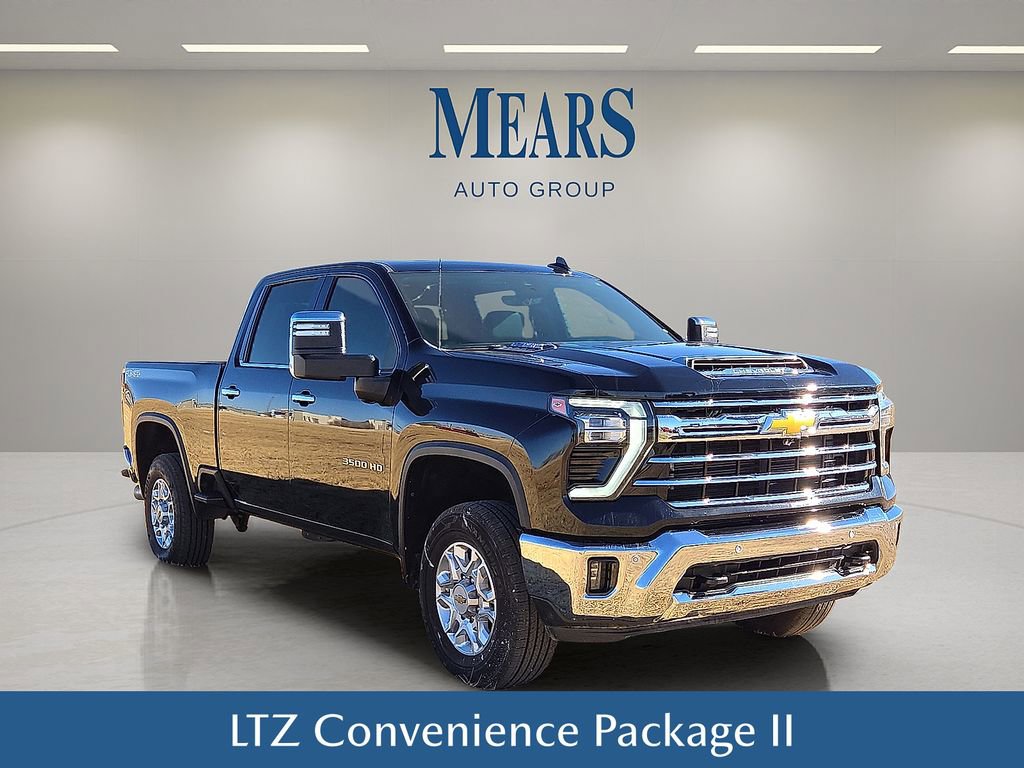Used 2024 Chevrolet Silverado 3500 LTZ w/ LTZ Convenience Package image 8
