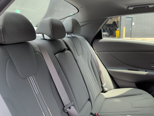 Used 2025 Hyundai Elantra SEL FWD image 26
