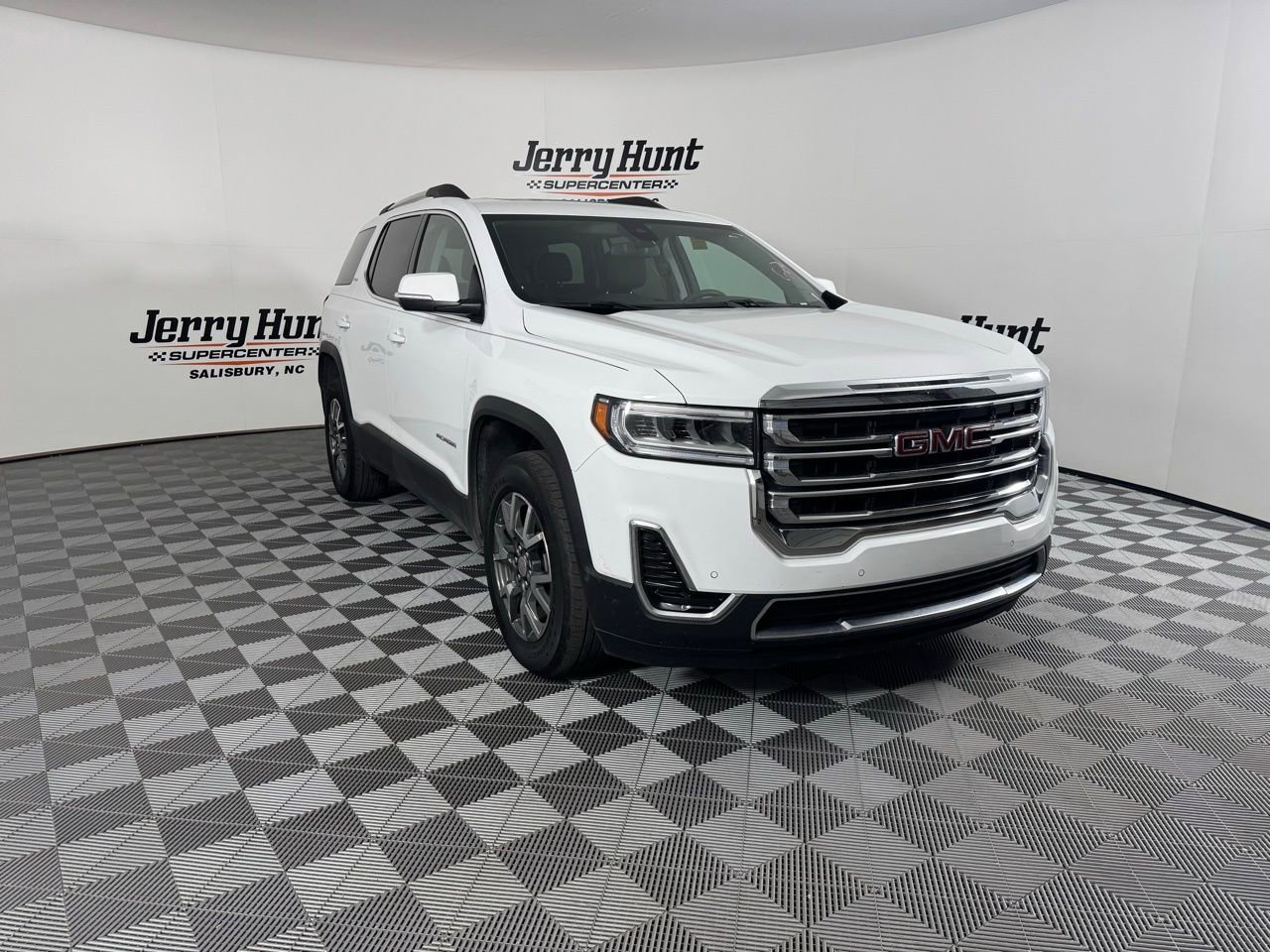 Used 2023 GMC Acadia SLE w/ Driver Convenience Package image 8