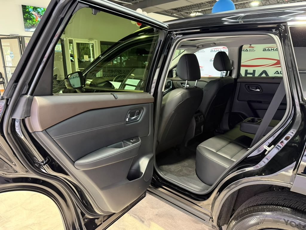 Used 2023 Nissan Rogue SV w/ SV Premium B Package AWD/4WD image 24