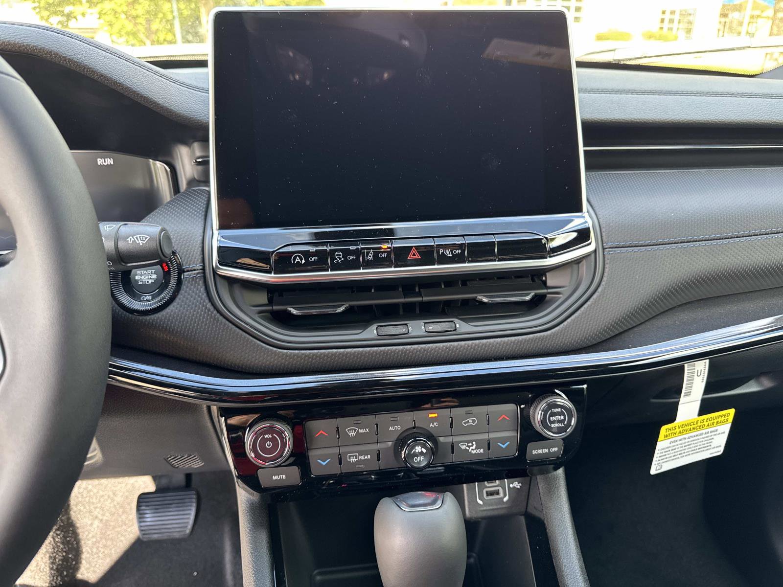 New 2026 Jeep Compass Limited image 25