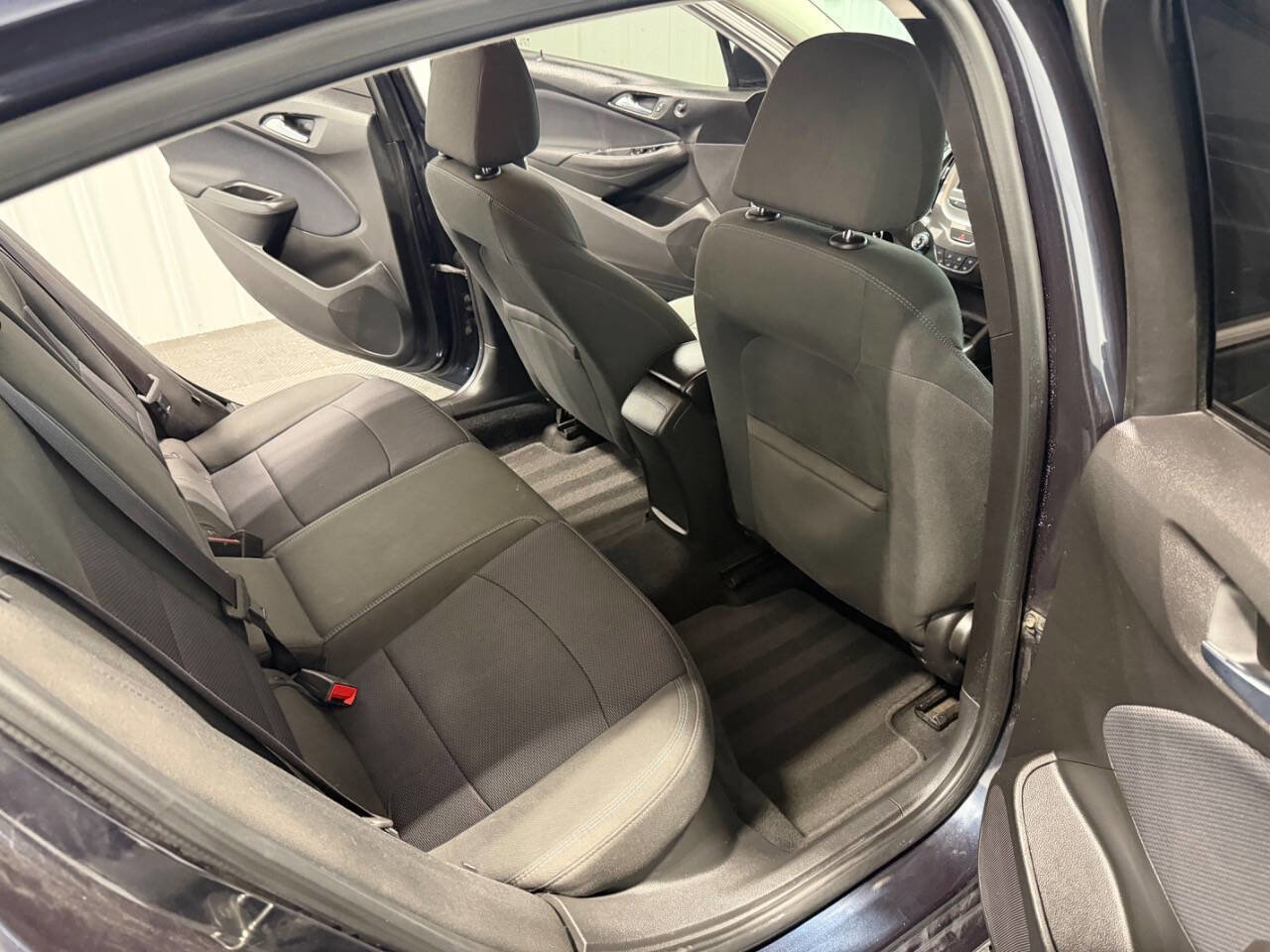 Used 2016 Chevrolet Cruze LT FWD image 13