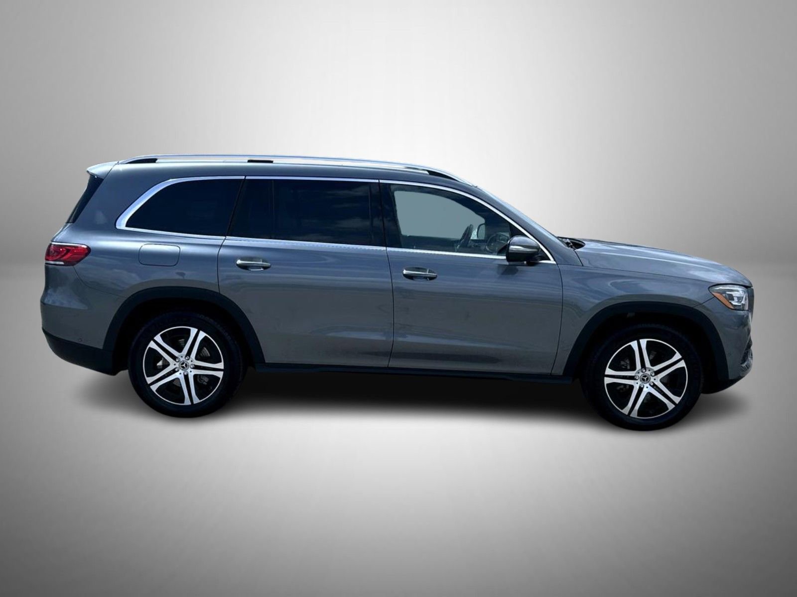 Used 2021 Mercedes-Benz GLS 450 4MATIC image 4