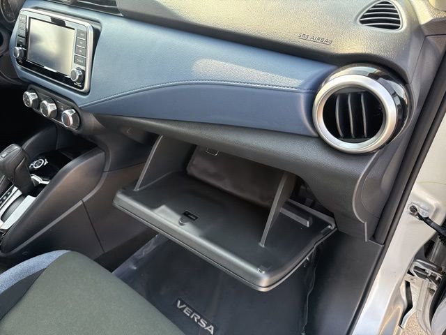 Used 2025 Nissan Versa SV image 49