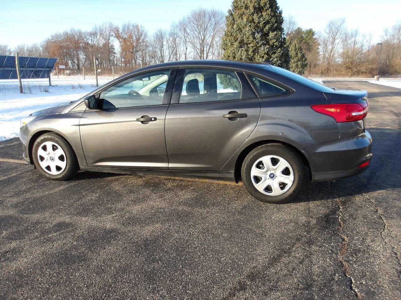 Used 2018 Ford Focus S image 12