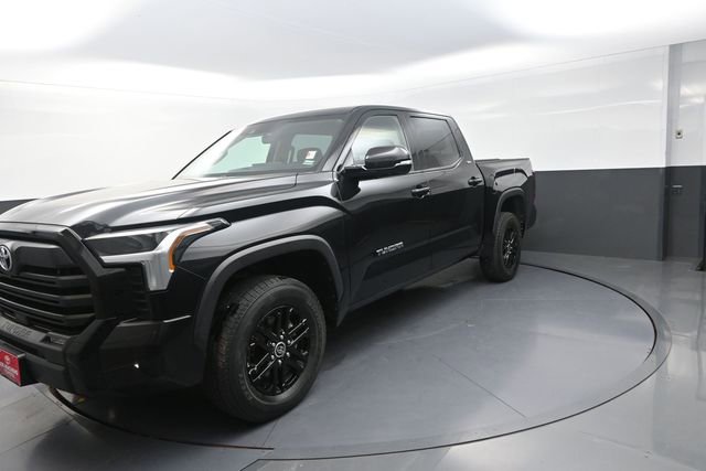 Used 2022 Toyota Tundra SR5 w/ Advanced Technology Package AWD/4WD image 41