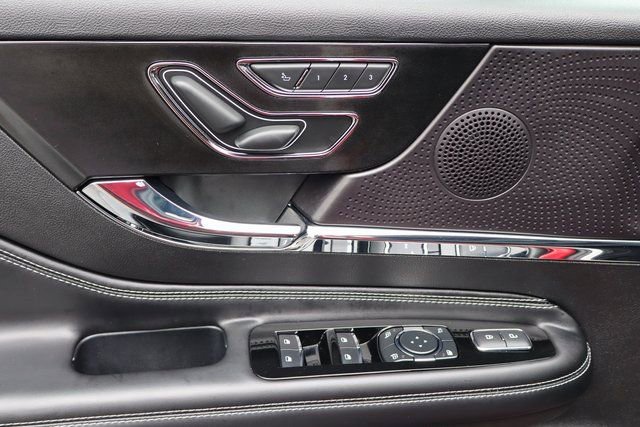Used 2023 Lincoln Corsair AWD w/ Equipment Group 101A image 24