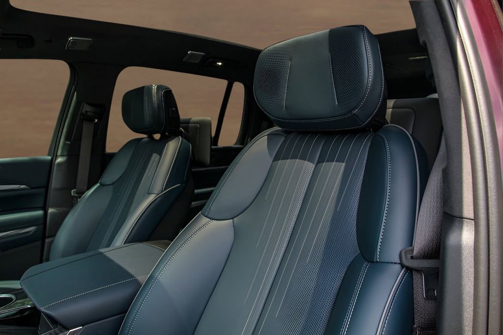 New 2025 Cadillac Escalade IQ Sport 2 image 10