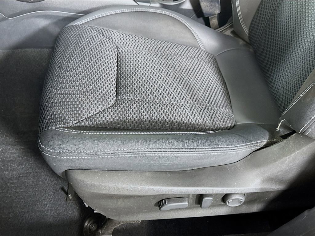 Used 2021 Subaru Forester Premium AWD/4WD image 22