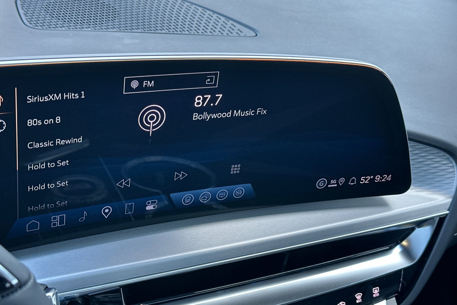 Used 2026 Cadillac Lyriq Luxury RWD image 18