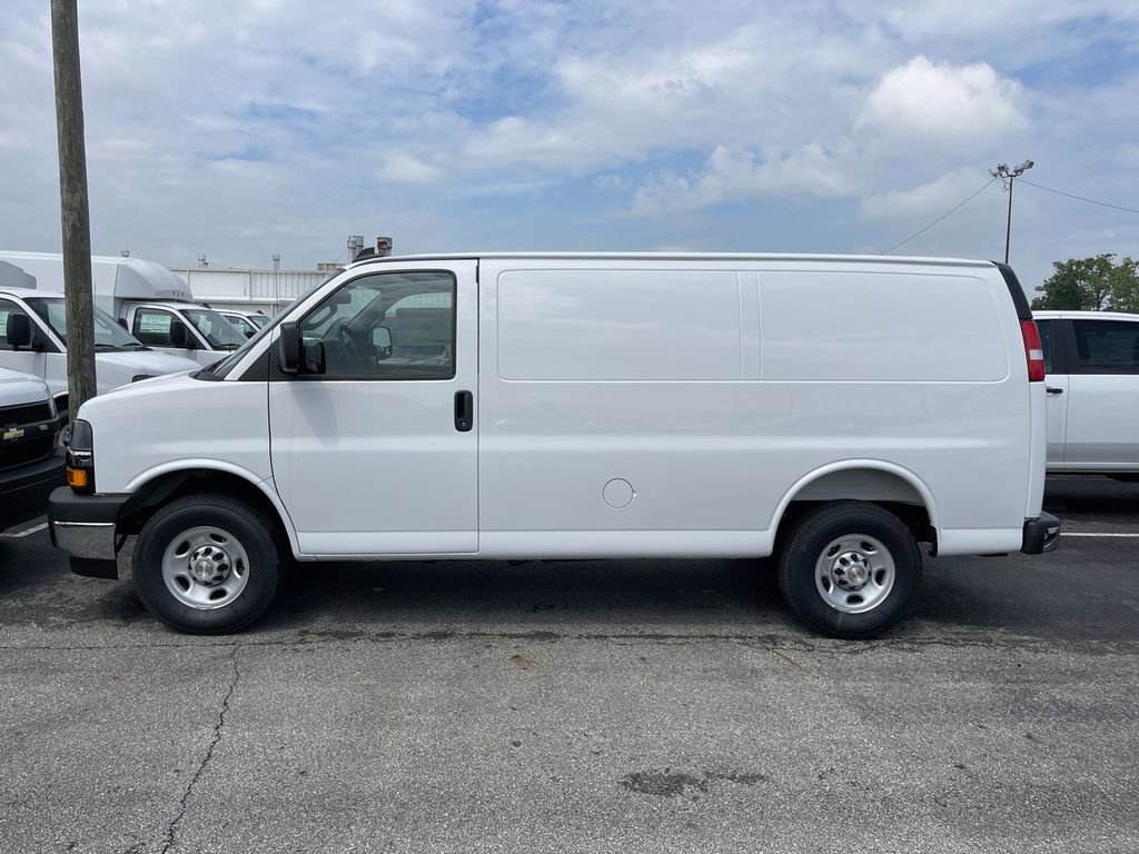 New 2025 Chevrolet Express 2500 w/ Driver Convenience Package RWD image 3