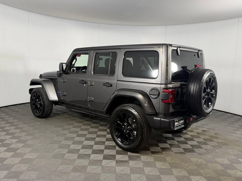 Certified 2025 Jeep Wrangler Unlimited Sahara w/ Safety Group AWD/4WD image 9