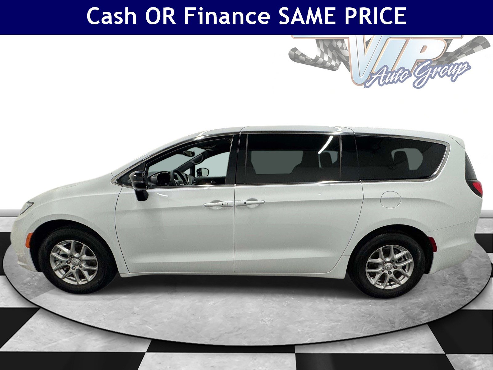 Used 2026 Chrysler Pacifica Select FWD image 5