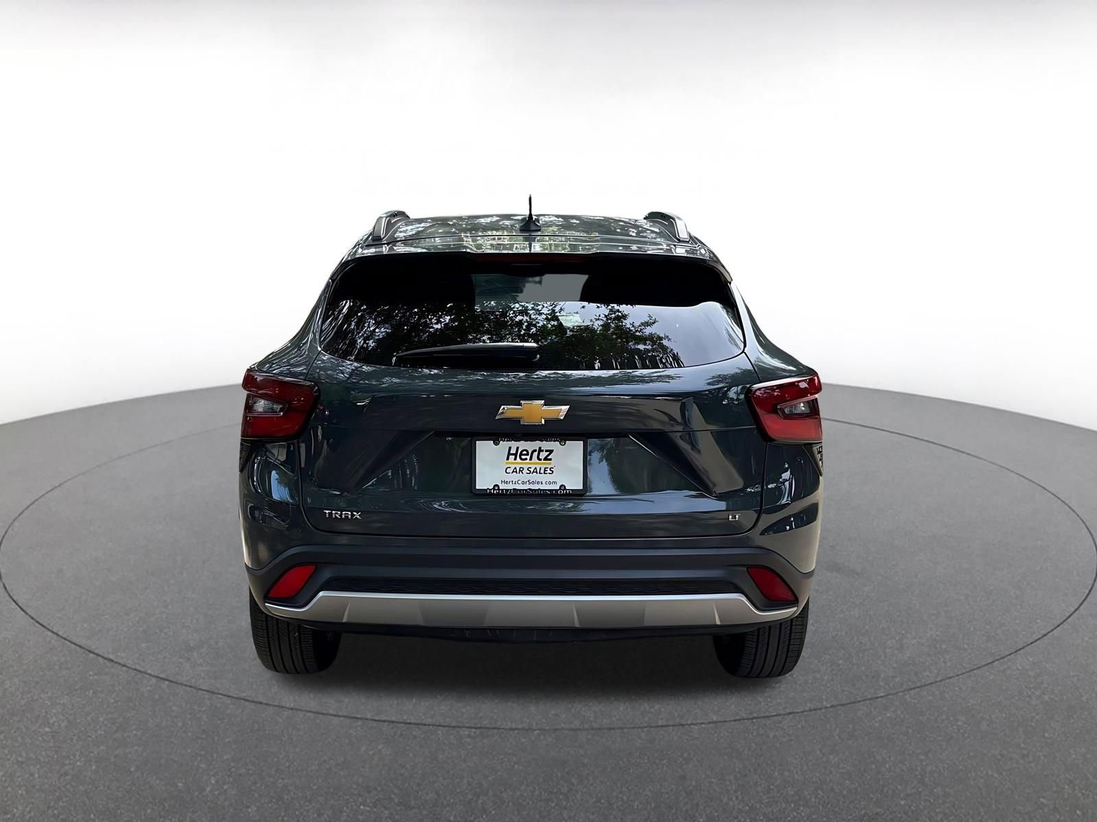 Used 2025 Chevrolet Trax LT w/ LT Convenience Package FWD image 6