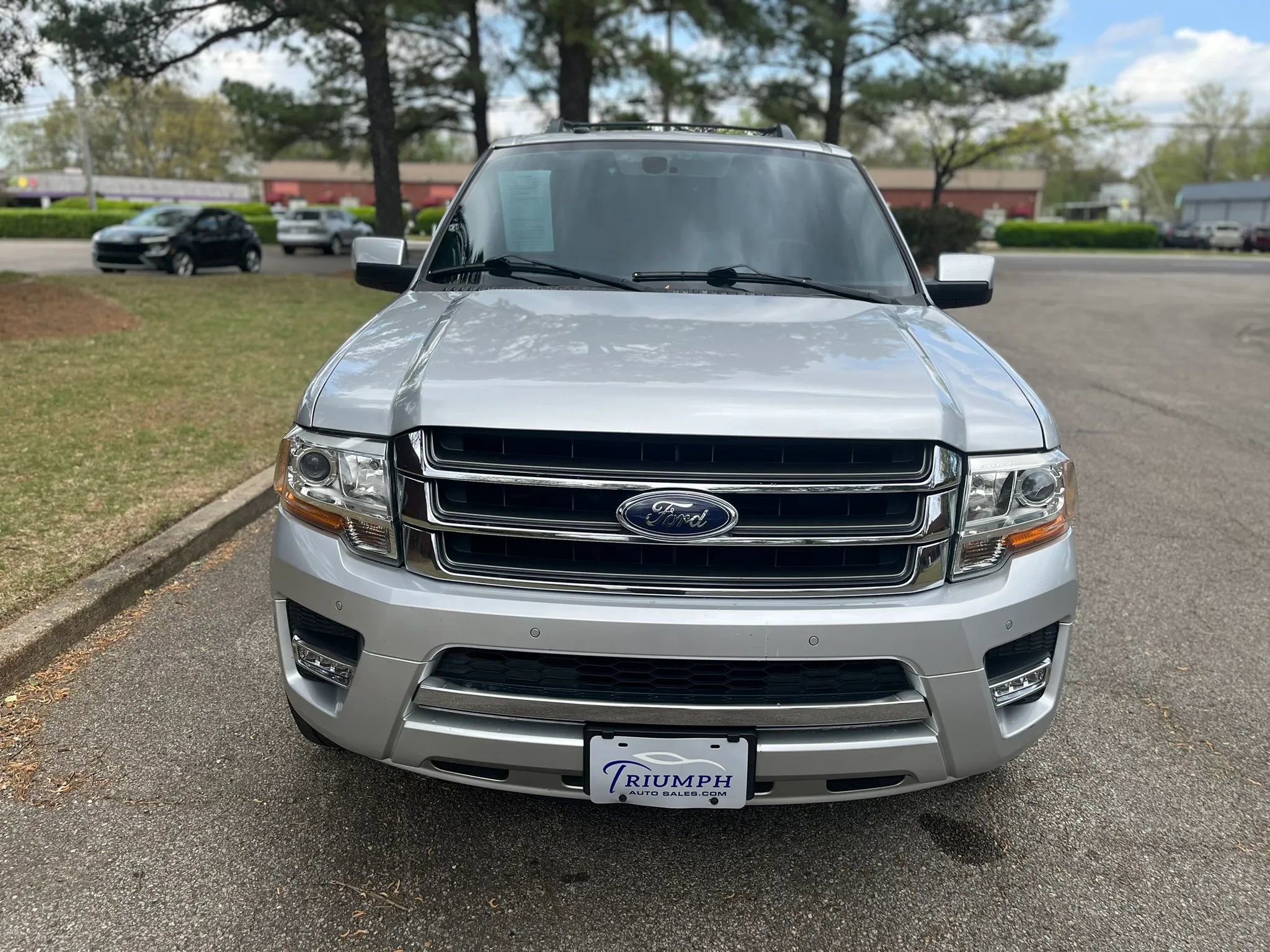 Used 2017 Ford Expedition Limited w/ Equipment Group 301A image 8
