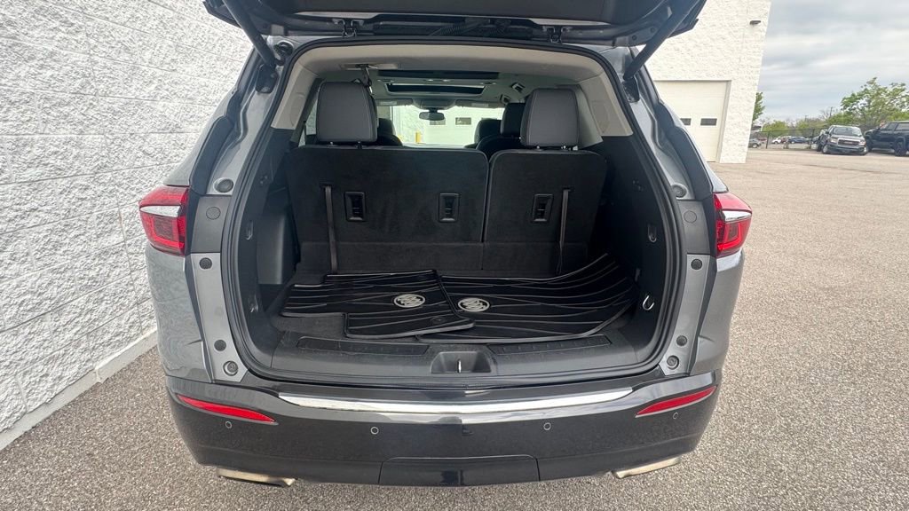 Used 2020 Buick Enclave Essence w/ Sound and Sites Package image 9