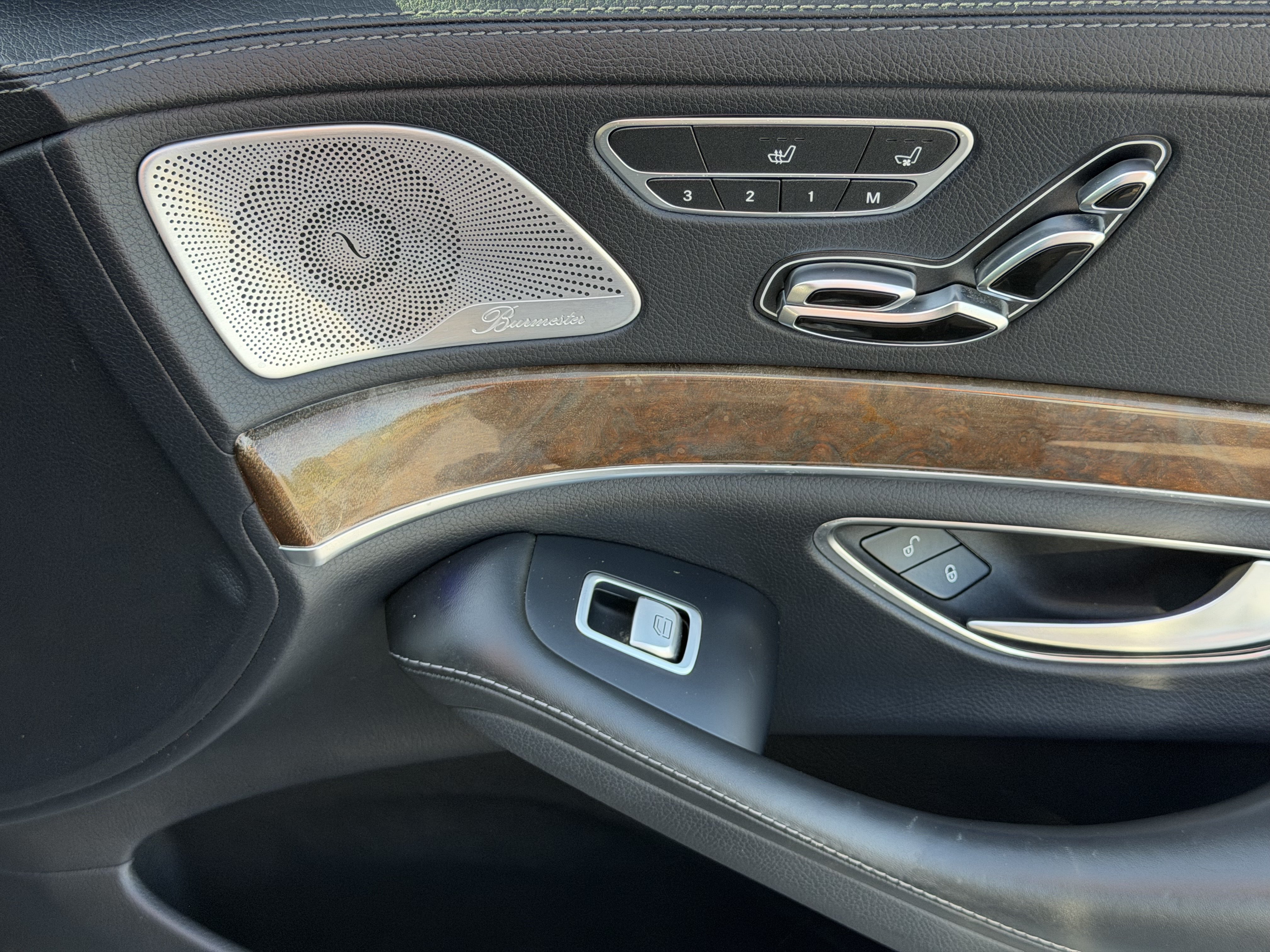 Used 2016 Mercedes-Benz S 550 4MATIC Sedan image 13