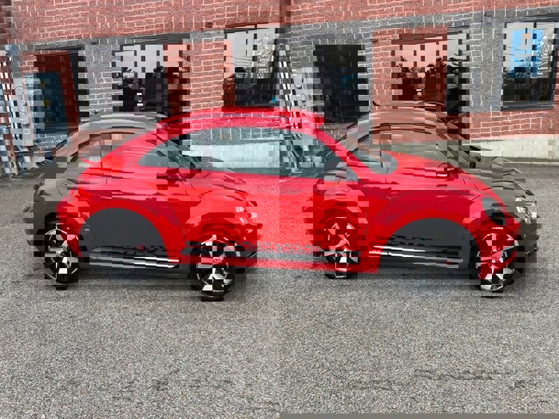 Used 2012 Volkswagen Beetle 2.0T image 5