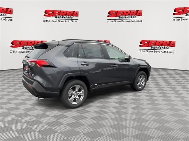 Used 2025 Toyota RAV4 XLE AWD/4WD image 9