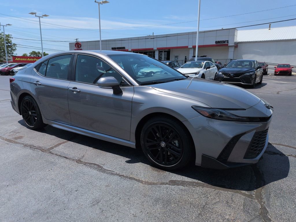 Certified 2025 Toyota Camry SE FWD image 7