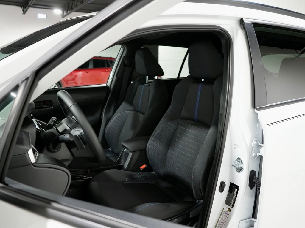 Used 2025 Toyota Corolla Cross AWD Hybrid image 3