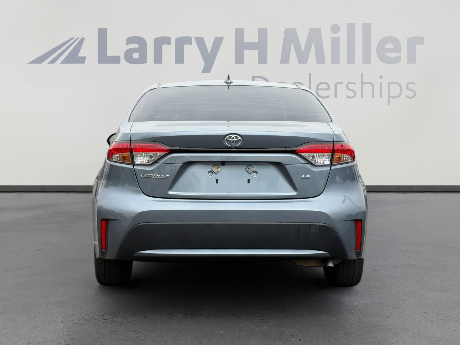 Used 2021 Toyota Corolla LE w/ Carpet Mat Package (TMS) image 5