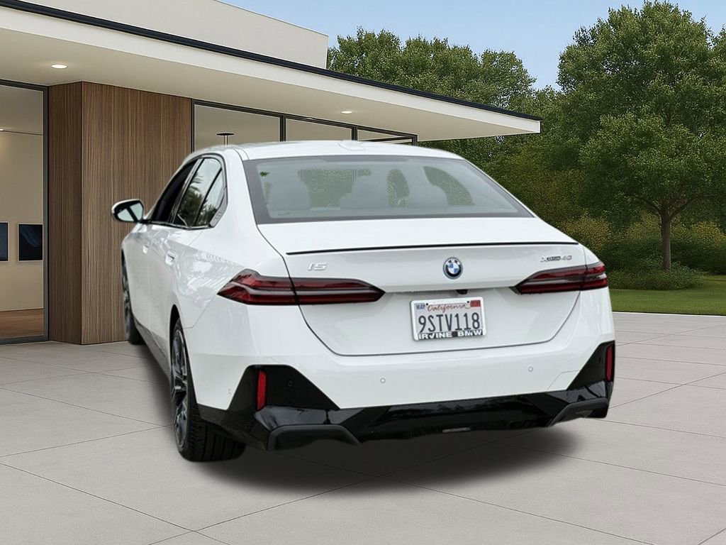 Used 2025 BMW i5 xDrive40 w/ M Sport Package image 11