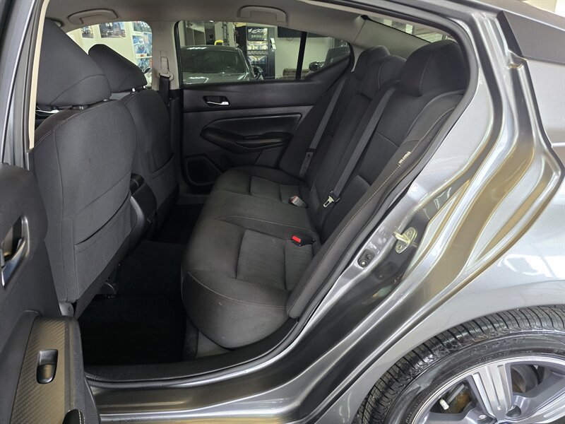Used 2020 Nissan Altima 2.5 S FWD image 11