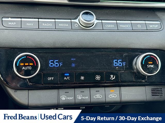 Certified 2024 Hyundai Elantra SEL image 16