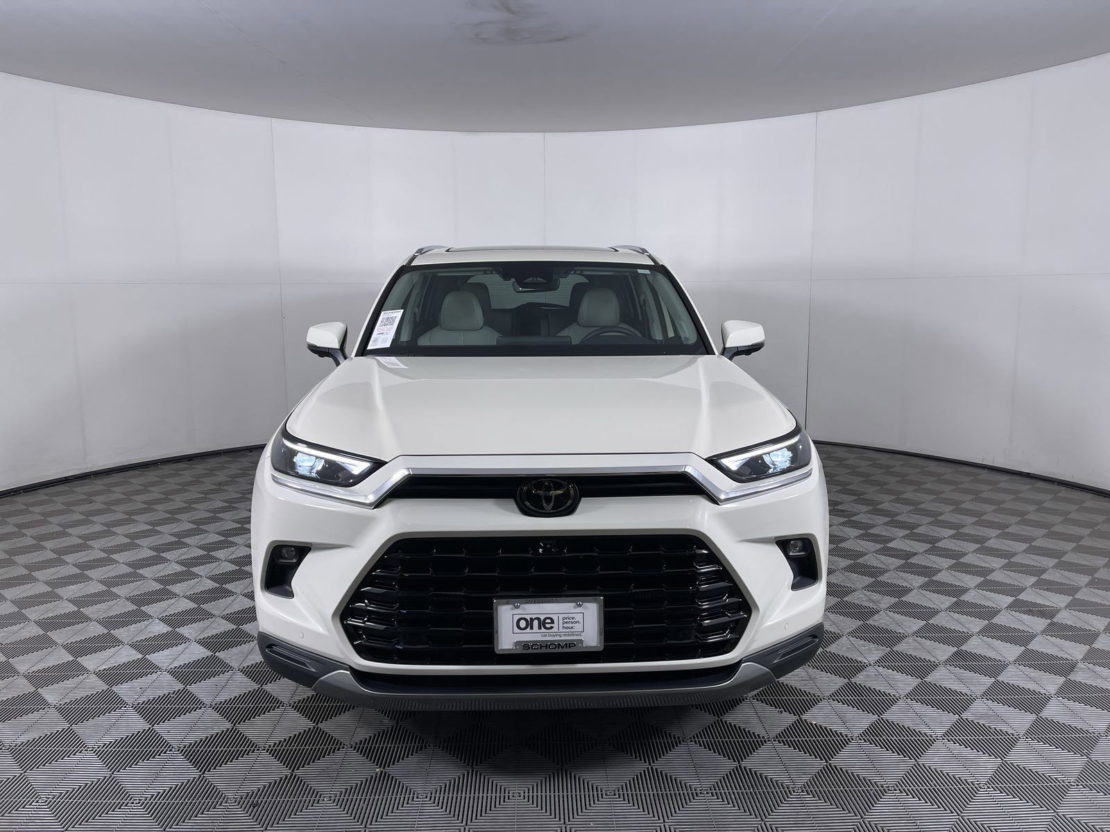 Used 2024 Toyota Grand Highlander AWD image 30