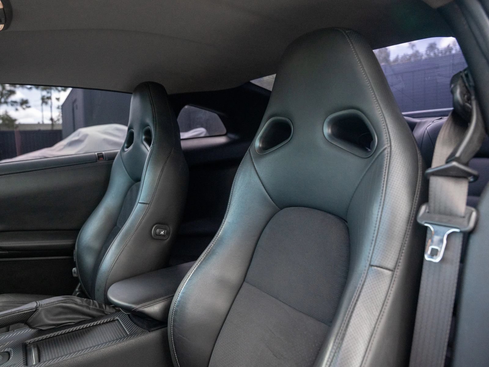 Used 2009 Nissan GT-R Premium AWD/4WD image 20
