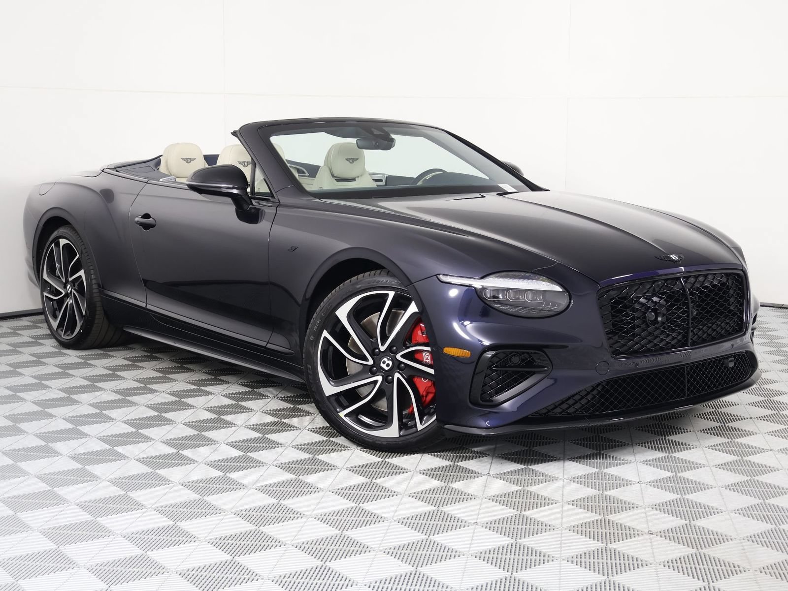 New 2026 Bentley Continental GTC AWD/4WD image 17