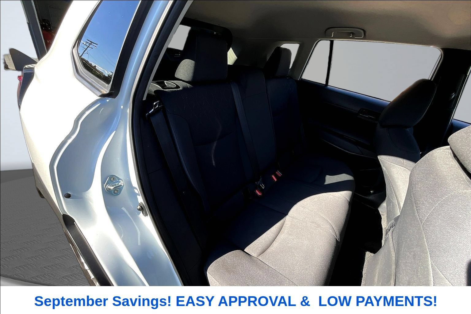 Used 2023 Toyota Corolla Cross LE AWD/4WD image 22