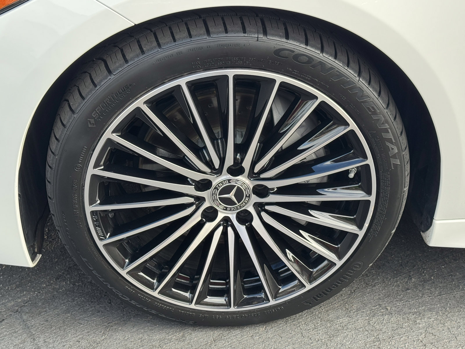 Used 2025 Mercedes-Benz C 300 Sedan image 16