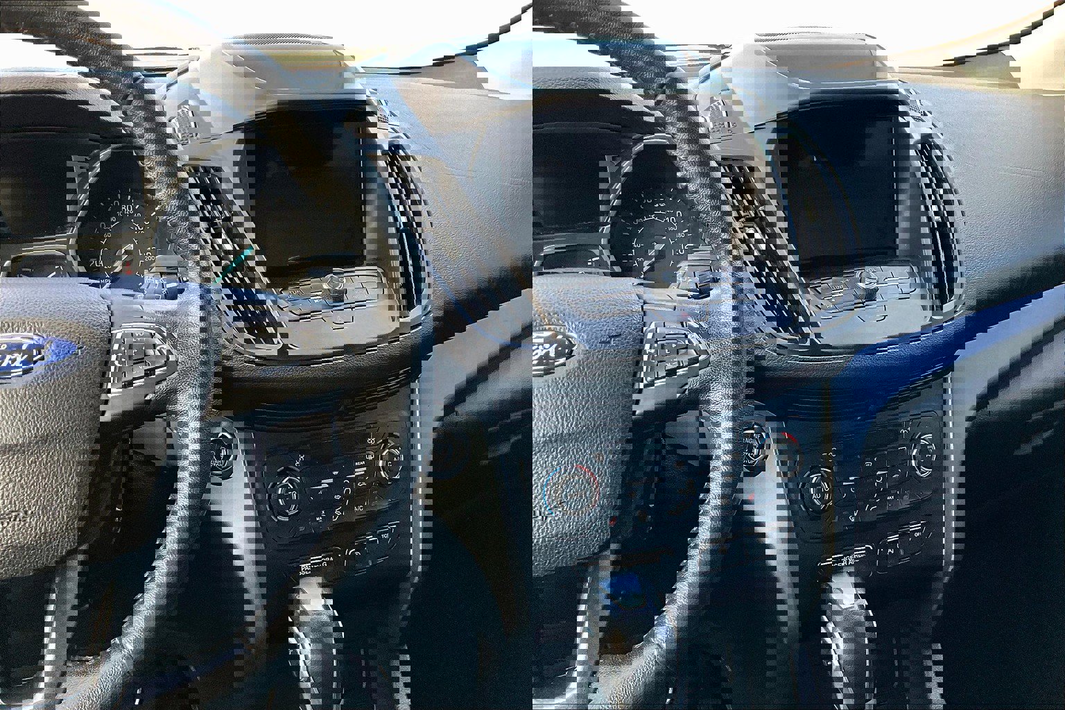 Used 2019 Ford Escape SEL image 13