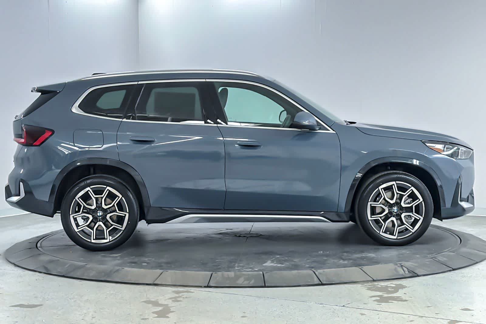 New 2026 BMW X1 xDrive28i w/ Convenience Package AWD/4WD image 8